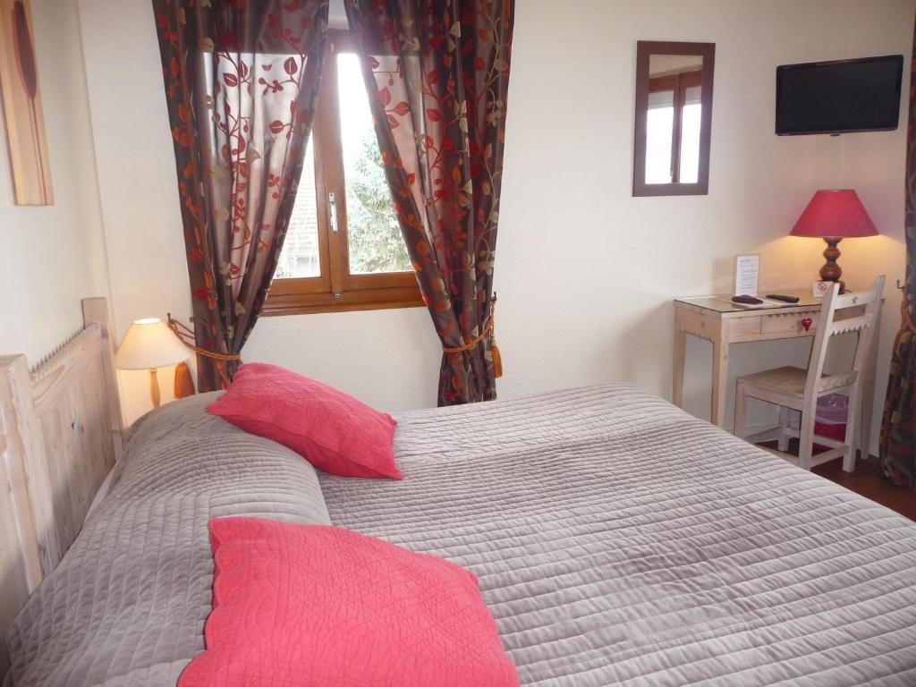L'Oasis Hotel Evian-les-Bains Ruang foto