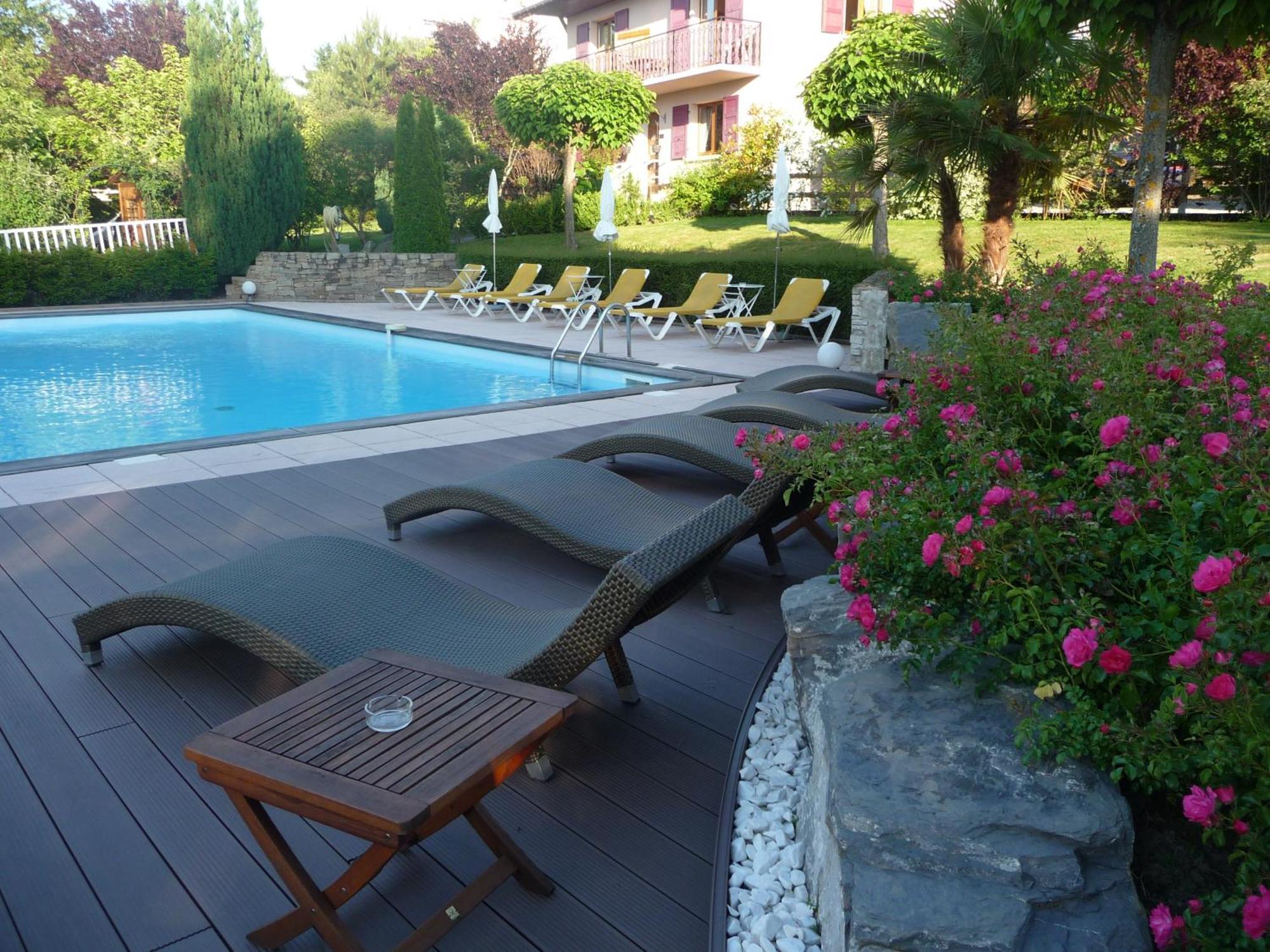 L'Oasis Hotel Evian-les-Bains Bagian luar foto