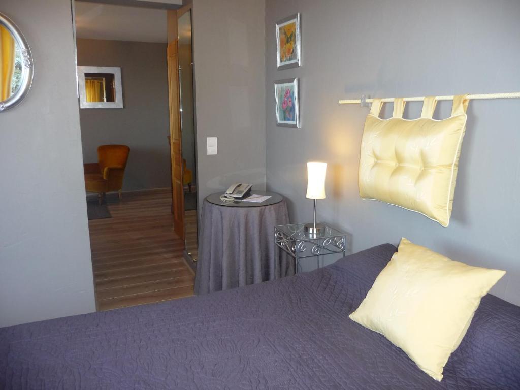 L'Oasis Hotel Evian-les-Bains Bagian luar foto