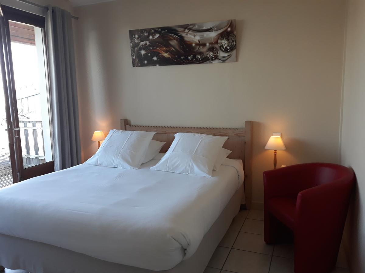 L'Oasis Hotel Evian-les-Bains Bagian luar foto