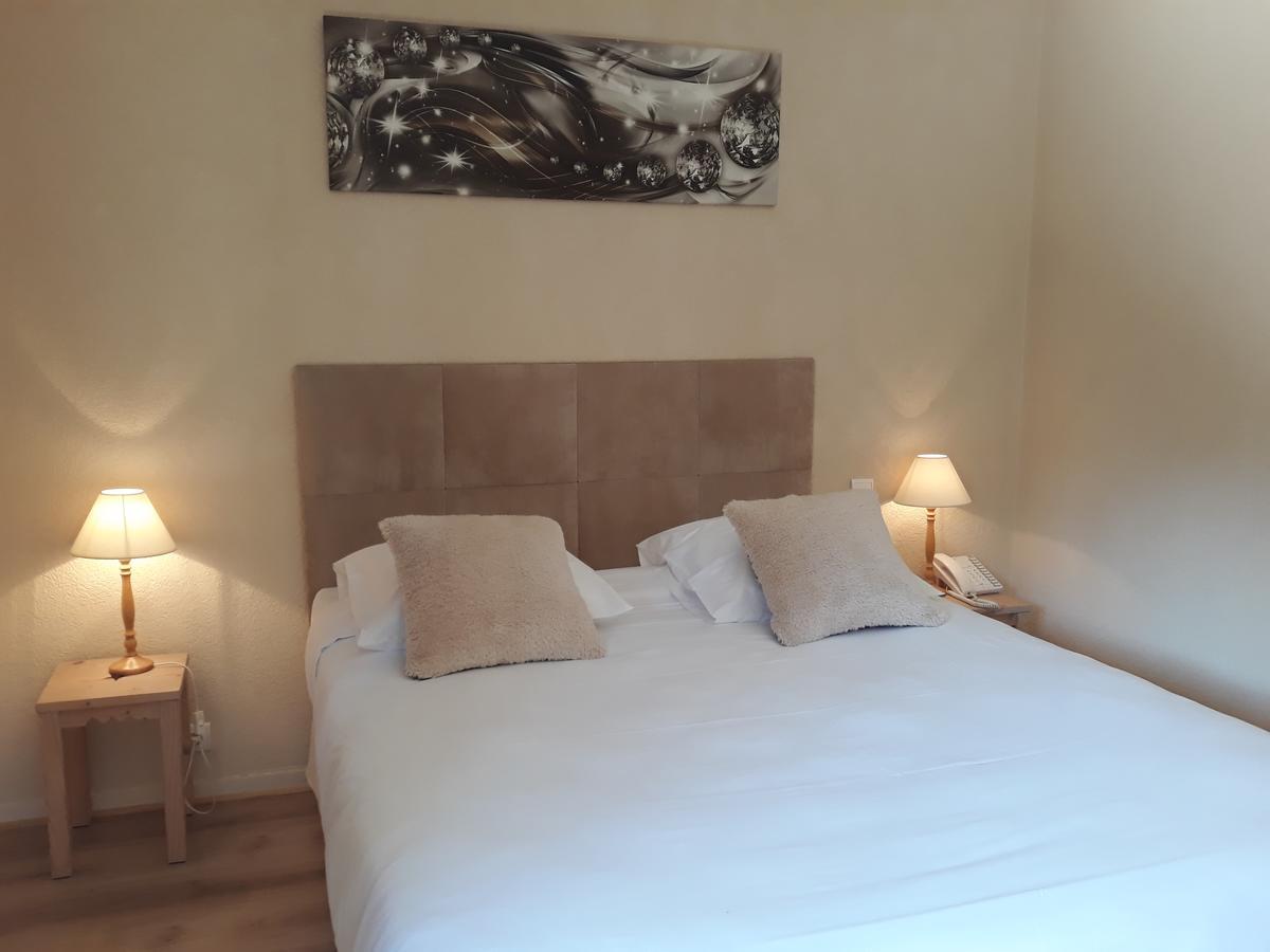 L'Oasis Hotel Evian-les-Bains Bagian luar foto
