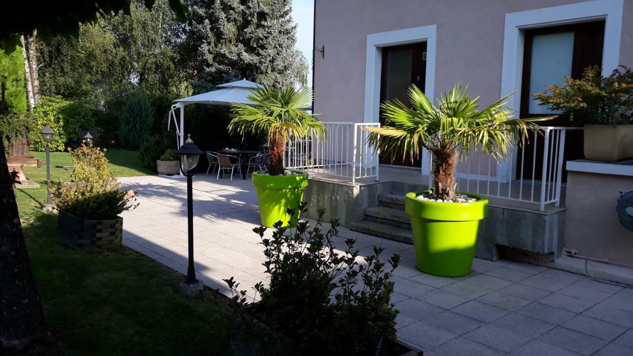 L'Oasis Hotel Evian-les-Bains Bagian luar foto